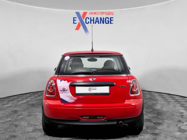 Mini Hatch II (R56) Рестайлинг с пробегом 2012 года, цена 949 000 рублей, 111076 км, хэтчбек, Автокод Объявления