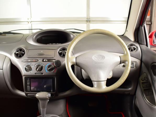 Toyota Vitz I (P10) с пробегом 2001 года, цена 349 999 рублей, 299999 км, хэтчбек, Автокод Объявления