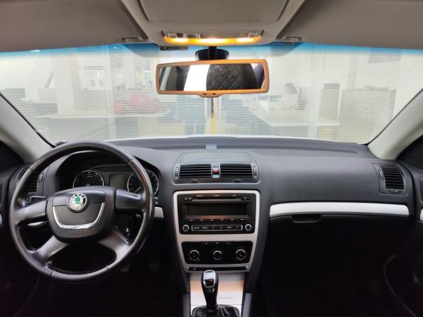 Skoda Octavia II (A5) Рестайлинг с пробегом 2011 года, цена 720 000 рублей, 272116 км, лифтбек, Автокод Объявления