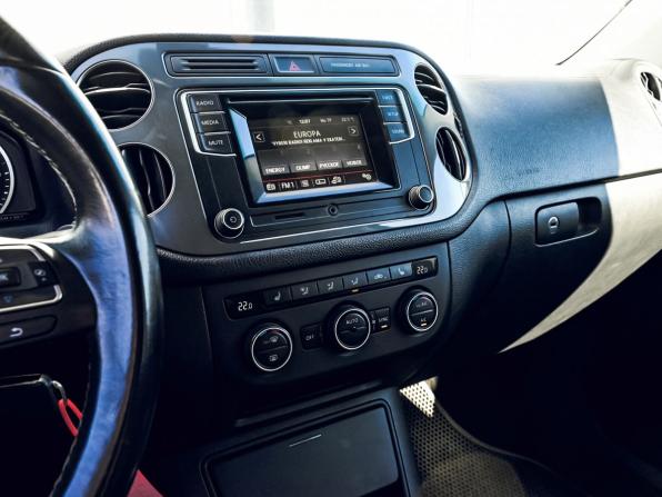 Volkswagen Tiguan I Рестайлинг с пробегом 2016 года, цена 1 379 000 рублей, 148517 км, внедорожник, Автокод Объявления