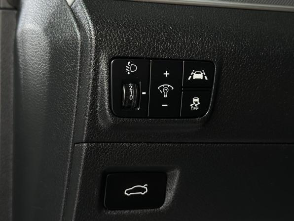 Kia K5 III с пробегом 2021 года, цена 2 340 000 рублей, 77103 км, седан, Автокод Объявления