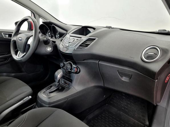 Ford Fiesta Mk6 Рестайлинг с пробегом 2016 года, цена 780 000 рублей, 131149 км, хэтчбек, Автокод Объявления