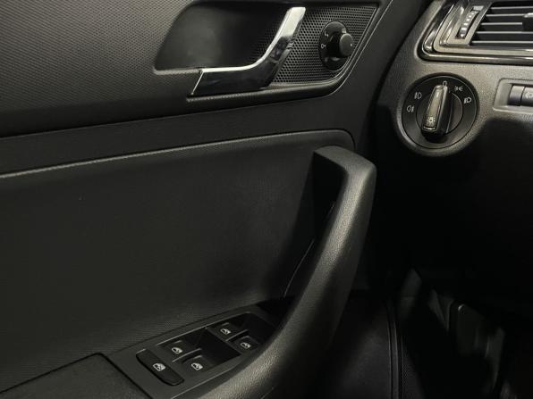 Skoda Rapid I с пробегом 2017 года, цена 1 299 000 рублей, 96298 км, лифтбек, Автокод Объявления