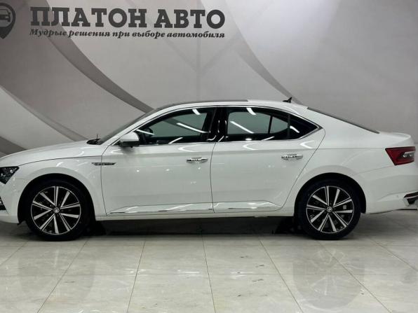 Новый Skoda Superb III Рестайлинг 2025 года, цена 3 049 000 рублей, лифтбек, Автокод Объявления