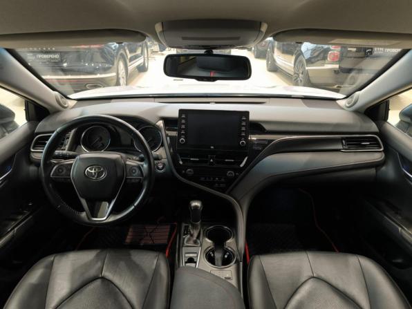 Toyota Camry VIII (XV70) Рестайлинг с пробегом 2021 года, цена 3 299 000 рублей, 55940 км, седан, Автокод Объявления