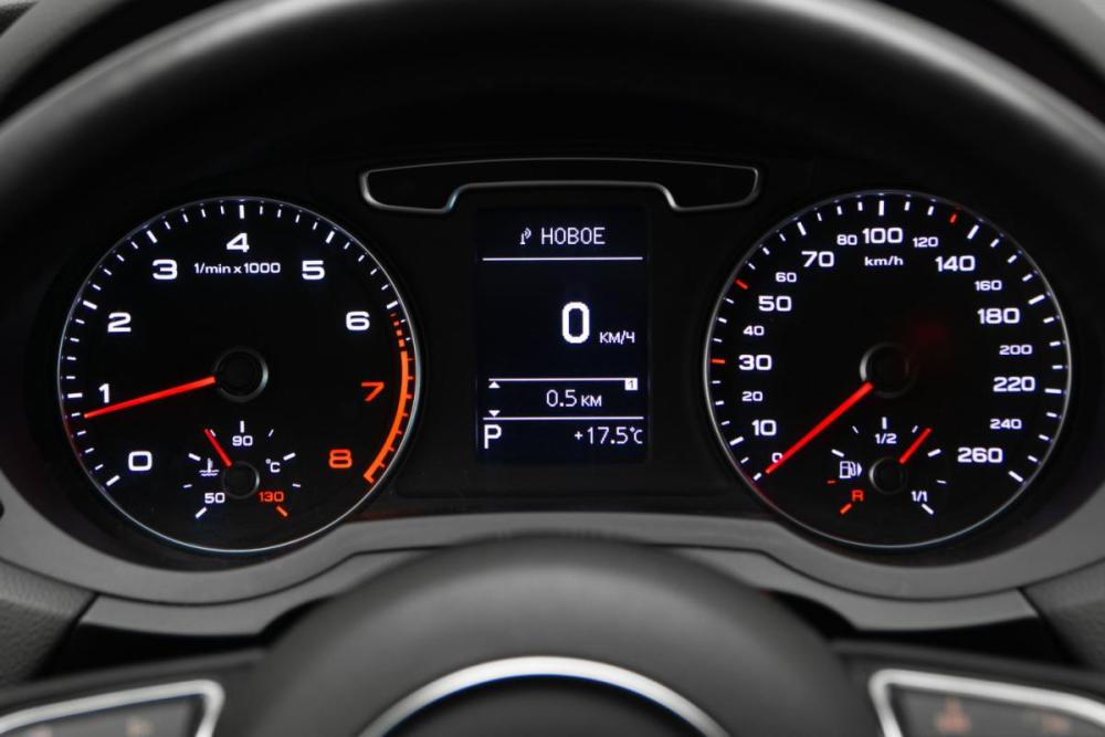 Audi Q3 I (8U) Москва  - изображение 12