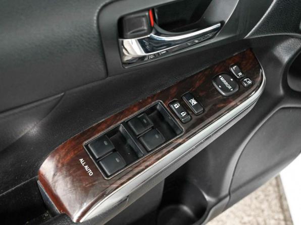 Toyota Camry VII (XV50) Рестайлинг с пробегом 2014 года, цена 1 950 000 рублей, 181883 км, седан, Автокод Объявления