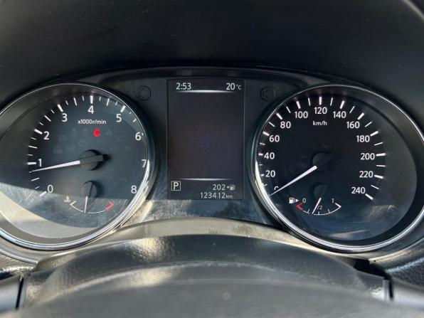 Nissan Qashqai II с пробегом 2015 года, цена 1 350 000 рублей, 123420 км, внедорожник, Автокод Объявления
