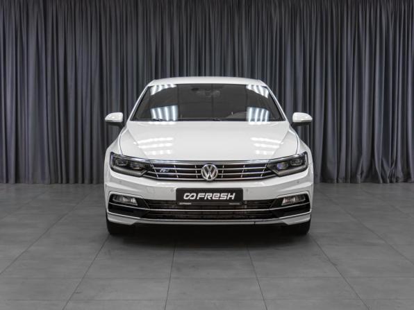 Volkswagen Passat B8 с пробегом 2018 года, цена 2 389 000 рублей, 130523 км, седан, Автокод Объявления
