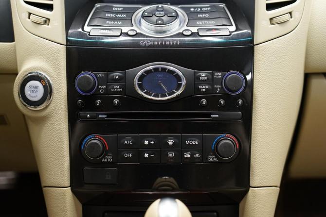 Infiniti FX II (S51) Рестайлинг с пробегом 2013 года, цена 2 155 000 рублей, 175000 км, внедорожник, Автокод Объявления