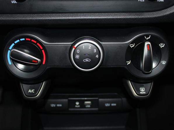 Kia Rio IV с пробегом 2019 года, цена 1 689 900 рублей, 98511 км, хэтчбек, Автокод Объявления