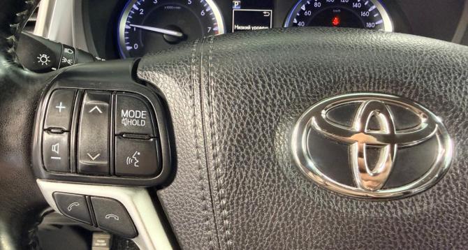 Toyota Highlander III (XU50) Рестайлинг с пробегом 2018 года, цена 3 190 000 рублей, 169524 км, внедорожник, Автокод Объявления