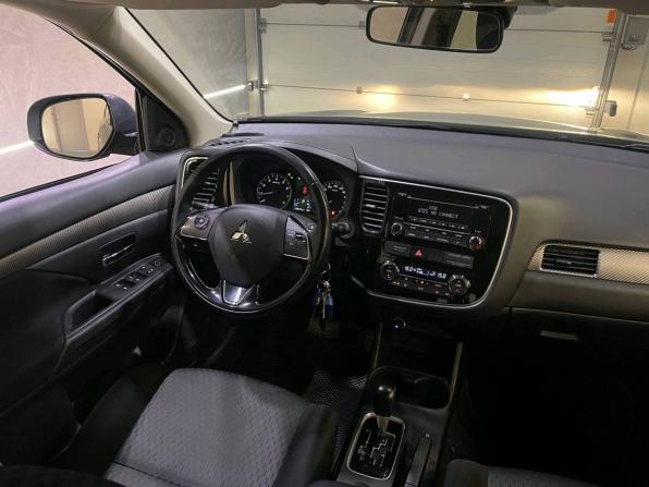 Mitsubishi Outlander III Рестайлинг 2 с пробегом 2015 года, цена 1 815 000 рублей, 139415 км, внедорожник, Автокод Объявления