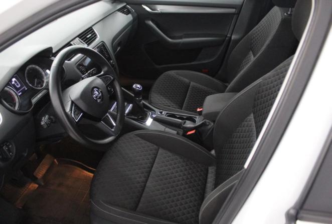 Skoda Octavia III (A7) Рестайлинг с пробегом 2018 года, цена 1 730 000 рублей, 88653 км, лифтбек, Автокод Объявления