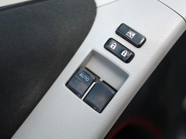 Toyota Yaris III с пробегом 2010 года, цена 549 000 рублей, 186822 км, хэтчбек, Автокод Объявления