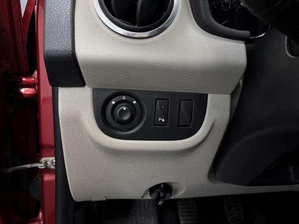 Renault Logan II с пробегом 2015 года, цена 760 000 рублей, 137327 км, седан, Автокод Объявления