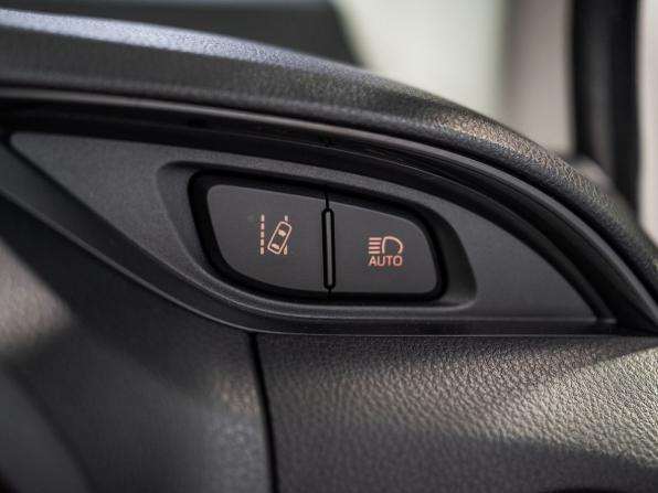 Toyota Vitz III (XP130) Рестайлинг 2 с пробегом 2018 года, цена 930 500 рублей, 54923 км, хэтчбек, Автокод Объявления