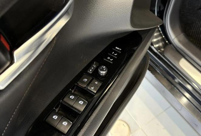 Toyota Camry VII (XV50) Рестайлинг 2 с пробегом 2018 года, цена 2 850 000 рублей, 103500 км, седан, Автокод Объявления