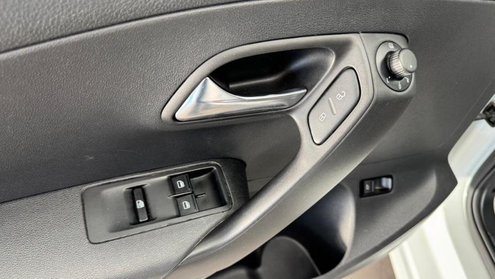 Volkswagen Polo V Рестайлинг Киров  - изображение 8