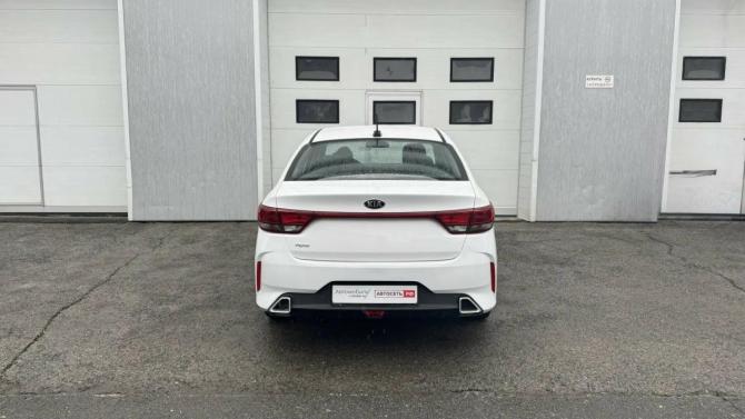 Kia Rio IV Рестайлинг с пробегом 2021 года, цена 1 552 300 рублей, 59877 км, седан, Автокод Объявления