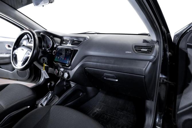 Kia Rio III Рестайлинг с пробегом 2017 года, цена 1 249 999 рублей, 103600 км, седан, Автокод Объявления