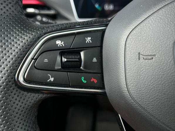 Geely Coolray I Рестайлинг с пробегом 2024 года, цена 2 279 999 рублей, 27675 км, внедорожник, Автокод Объявления