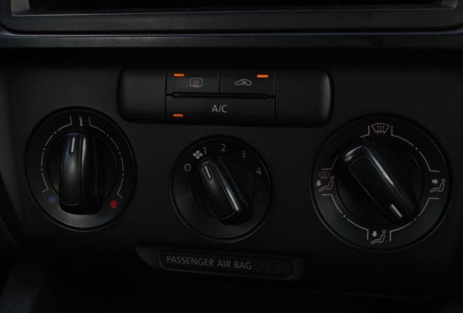 Volkswagen Jetta VI с пробегом 2013 года, цена 880 000 рублей, 311312 км, седан, Автокод Объявления