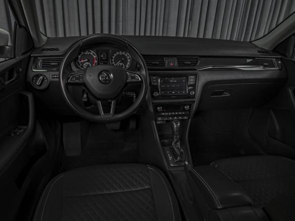 Skoda Rapid I Рестайлинг с пробегом 2018 года, цена 1 330 000 рублей, 152184 км, лифтбек, Автокод Объявления
