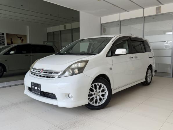 Toyota ISis I Рестайлинг с пробегом 2010 года, цена 1 050 000 рублей, 117522 км, компактвэн, Автокод Объявления