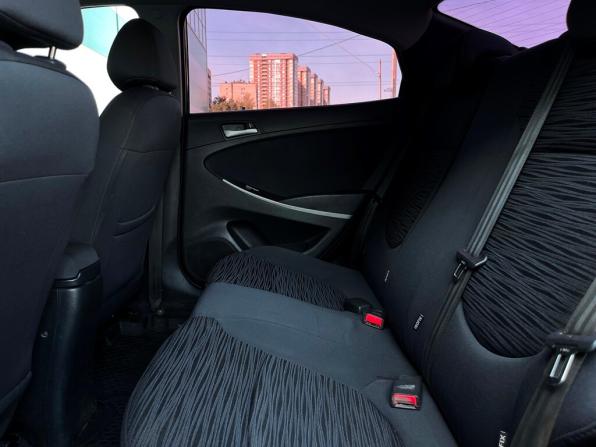 Hyundai Solaris I Рестайлинг с пробегом 2014 года, цена 697 700 рублей, 184074 км, седан, Автокод Объявления
