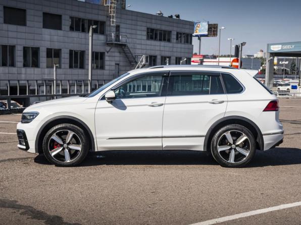 Volkswagen Tiguan II с пробегом 2018 года, цена 2 998 000 рублей, 100600 км, внедорожник, Автокод Объявления