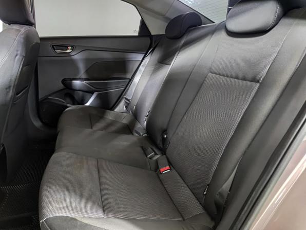 Hyundai Solaris II с пробегом 2018 года, цена 1 250 000 рублей, 180000 км, седан, Автокод Объявления