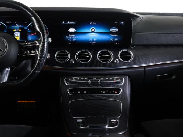 Mercedes-Benz E-Класс V (W213 S213 C238) Рестайлинг с пробегом 2021 года, цена 4 305 000 рублей, 122474 км, седан, Автокод Объявления