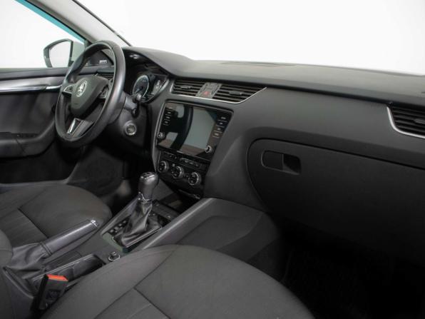 Skoda Octavia III (A7) Рестайлинг с пробегом 2018 года, цена 1 770 000 рублей, 204747 км, лифтбек, Автокод Объявления