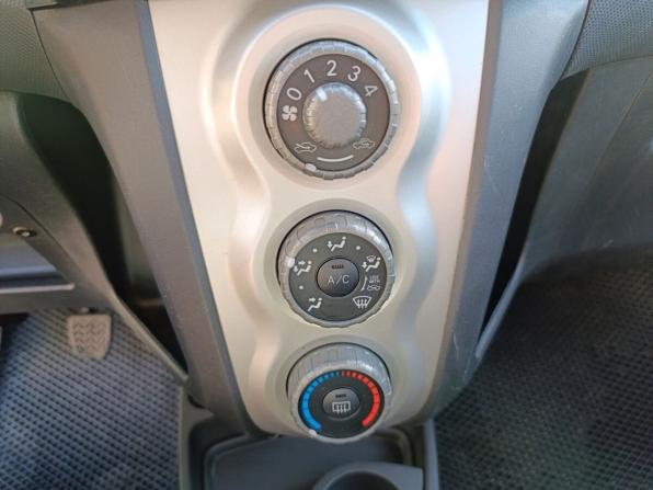 Toyota Yaris II с пробегом 2008 года, цена 550 000 рублей, 180240 км, хэтчбек, Автокод Объявления