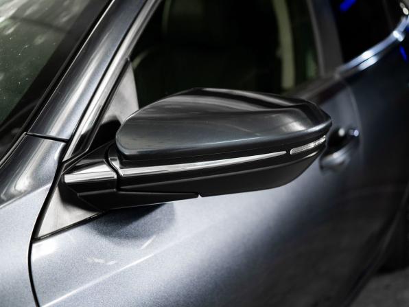 Honda Insight III с пробегом 2019 года, цена 2 000 000 рублей, 87728 км, седан, Автокод Объявления