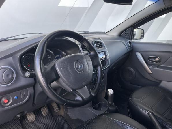 Renault Logan II с пробегом 2018 года, цена 385 000 рублей, 230382 км, седан, Автокод Объявления