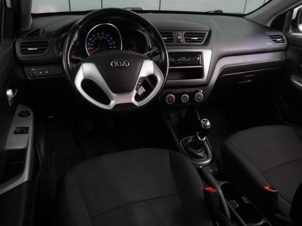 Kia Rio III Рестайлинг с пробегом 2015 года, цена 849 000 рублей, 197354 км, хэтчбек, Автокод Объявления