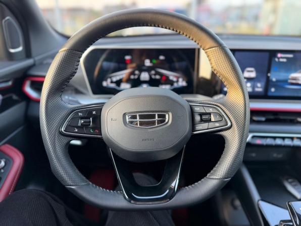 Geely Coolray I Рестайлинг с пробегом 2023 года, цена 2 130 000 рублей, 29430 км, внедорожник, Автокод Объявления