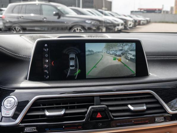 BMW 7 серии VI (G11/G12) с пробегом 2015 года, цена 3 860 000 рублей, 164054 км, седан, Автокод Объявления