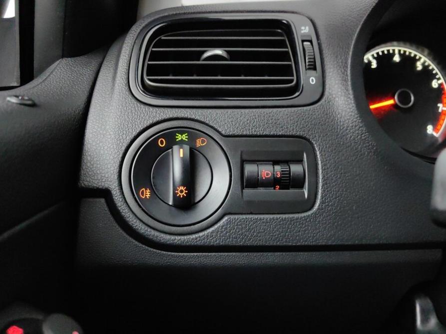 Volkswagen Polo V Рестайлинг Подольск  - изображение 21