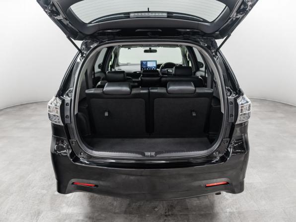 Toyota Wish II Рестайлинг с пробегом 2013 года, цена 1 500 000 рублей, 130060 км, минивэн, Автокод Объявления