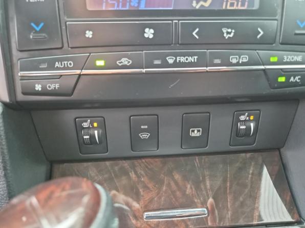 Toyota Camry VII (XV50) Рестайлинг с пробегом 2015 года, цена 2 280 000 рублей, 162132 км, седан, Автокод Объявления