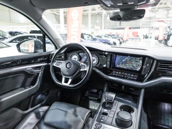 Volkswagen Touareg III с пробегом 2019 года, цена 4 599 777 рублей, 60670 км, внедорожник, Автокод Объявления