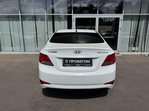 Hyundai Solaris I Рестайлинг с пробегом 2015 года, цена 880 000 рублей, 210111 км, седан, Автокод Объявления