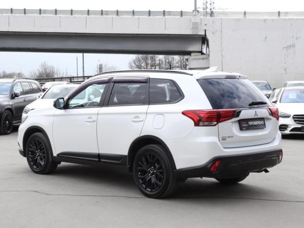 Mitsubishi Outlander III Рестайлинг 3 с пробегом 2020 года, цена 2 100 000 рублей, 168347 км, внедорожник, Автокод Объявления
