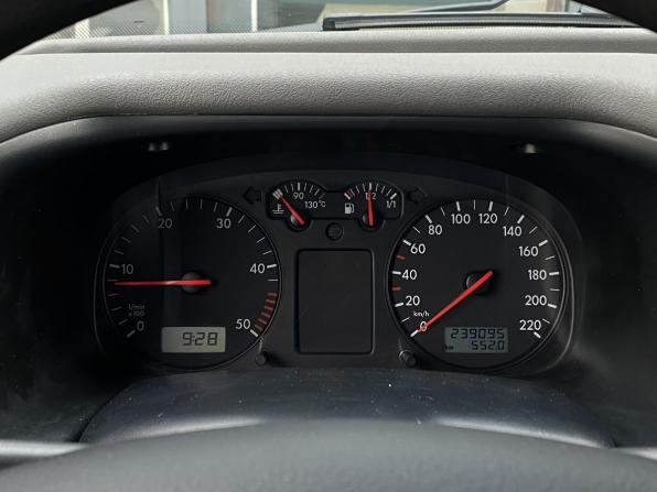 Volkswagen Transporter T4 с пробегом 2002 года, цена 1 099 000 рублей, 239039 км, минивэн, Автокод Объявления