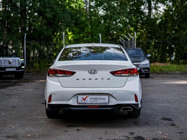 Hyundai Sonata VII (LF) Рестайлинг с пробегом 2018 года, цена 1 580 000 рублей, 209702 км, седан, Автокод Объявления