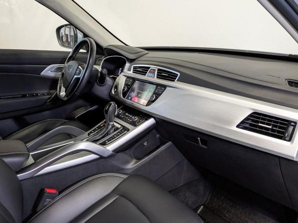 Geely Atlas I с пробегом 2021 года, цена 1 890 000 рублей, 44476 км, внедорожник, Автокод Объявления