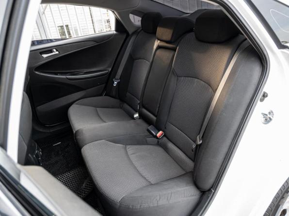 Hyundai Sonata VI (YF) с пробегом 2011 года, цена 1 130 000 рублей, 209823 км, седан, Автокод Объявления